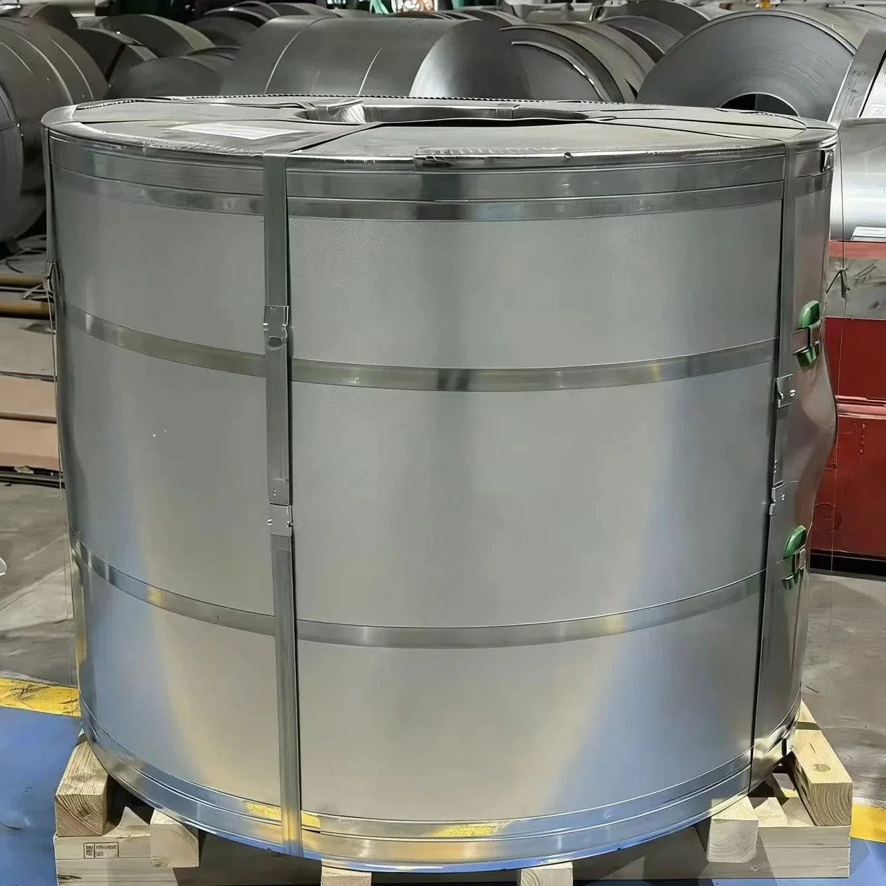 Vertical Packaging with Wooden Pallet for Safe Transport